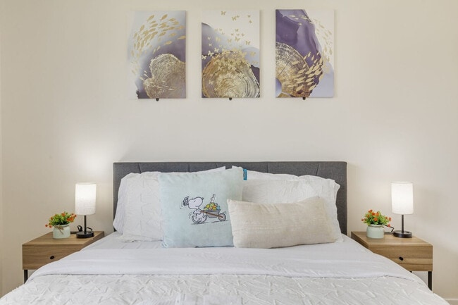 Building Photo - 12527 SE 52nd St