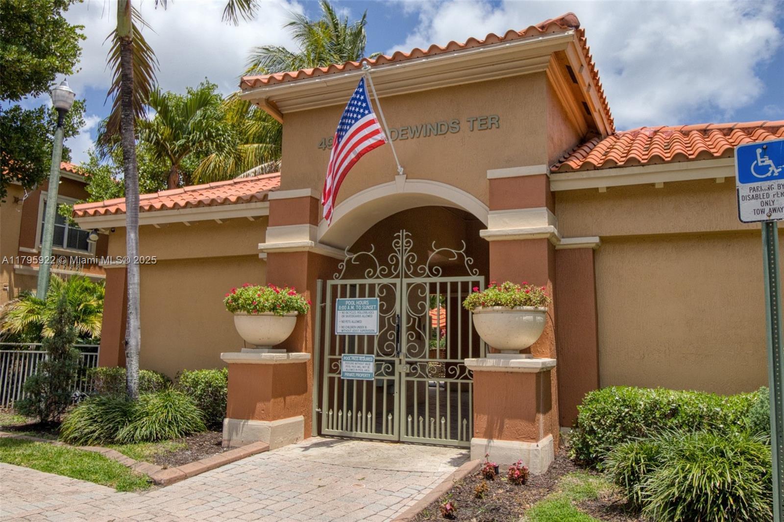 Building Photo - 4930 Windward Way