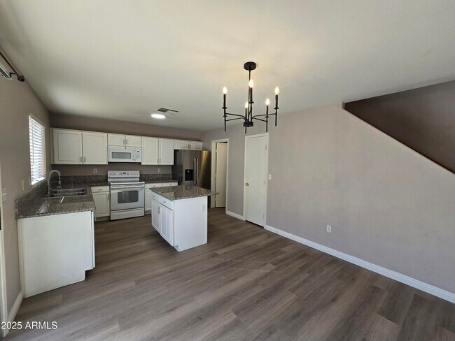 Building Photo - 1469 S Boulder St