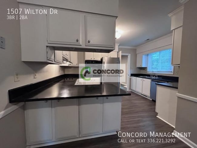 Building Photo - 1507 Wilton Dr