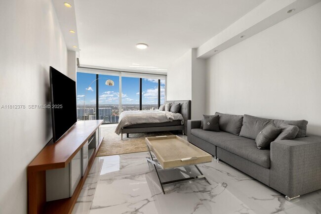 Building Photo - 18555 Collins Ave