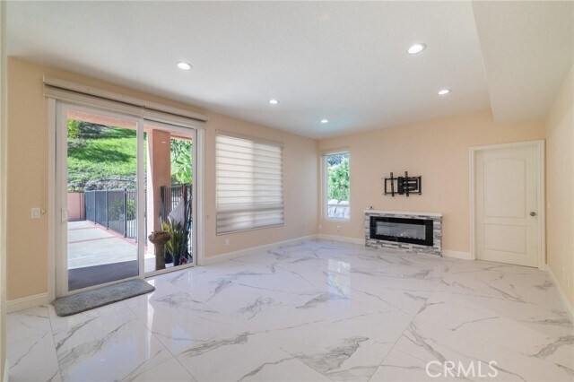 Building Photo - 19922 E Country Hollow Dr