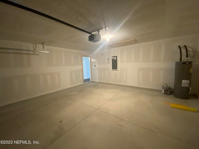 Building Photo - 2773 Oak Stream Dr