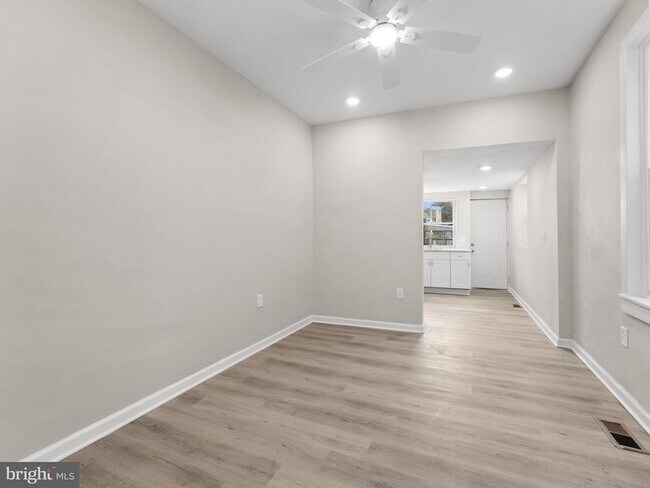 Building Photo - 3010 Emerald St