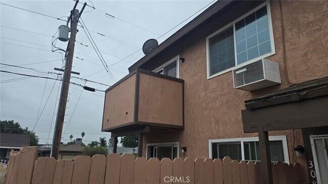 Building Photo - 308 N Millard Ave