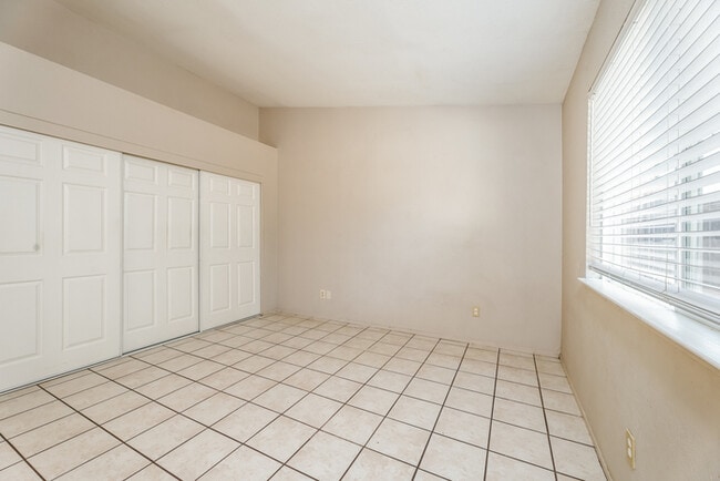Building Photo - 7654 Zephyr Hills Way