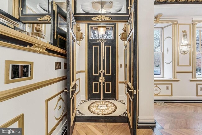 Building Photo - 810 Prince St