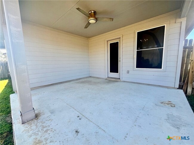 Building Photo - 738 Great Oaks Dr