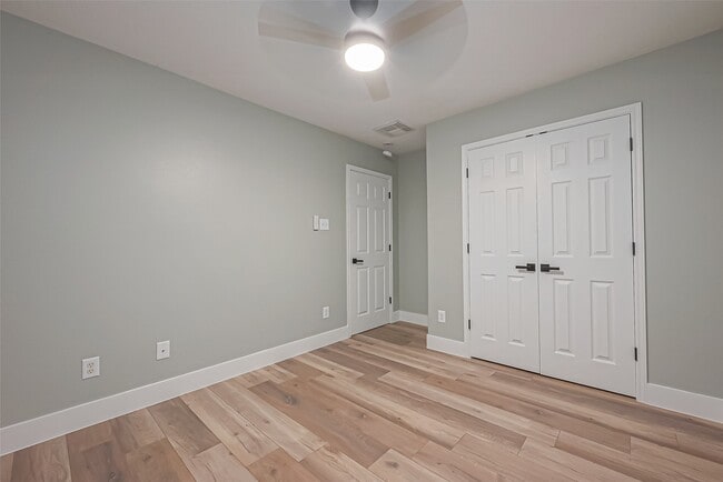 Building Photo - 2 Garden Lodge Pl