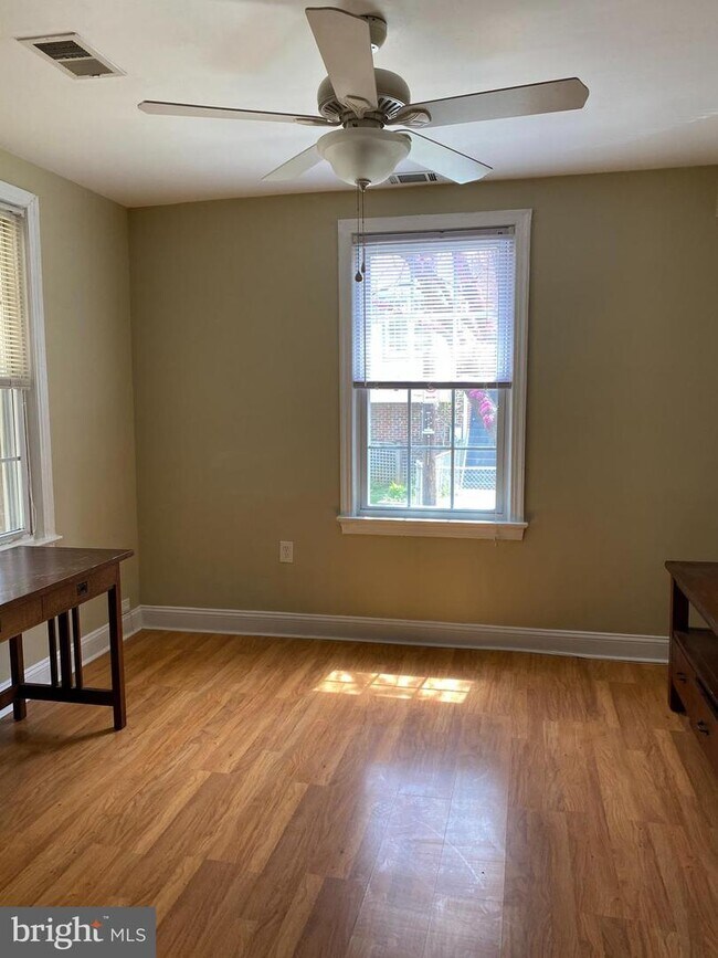 Primary Photo - 2315 40th St NW