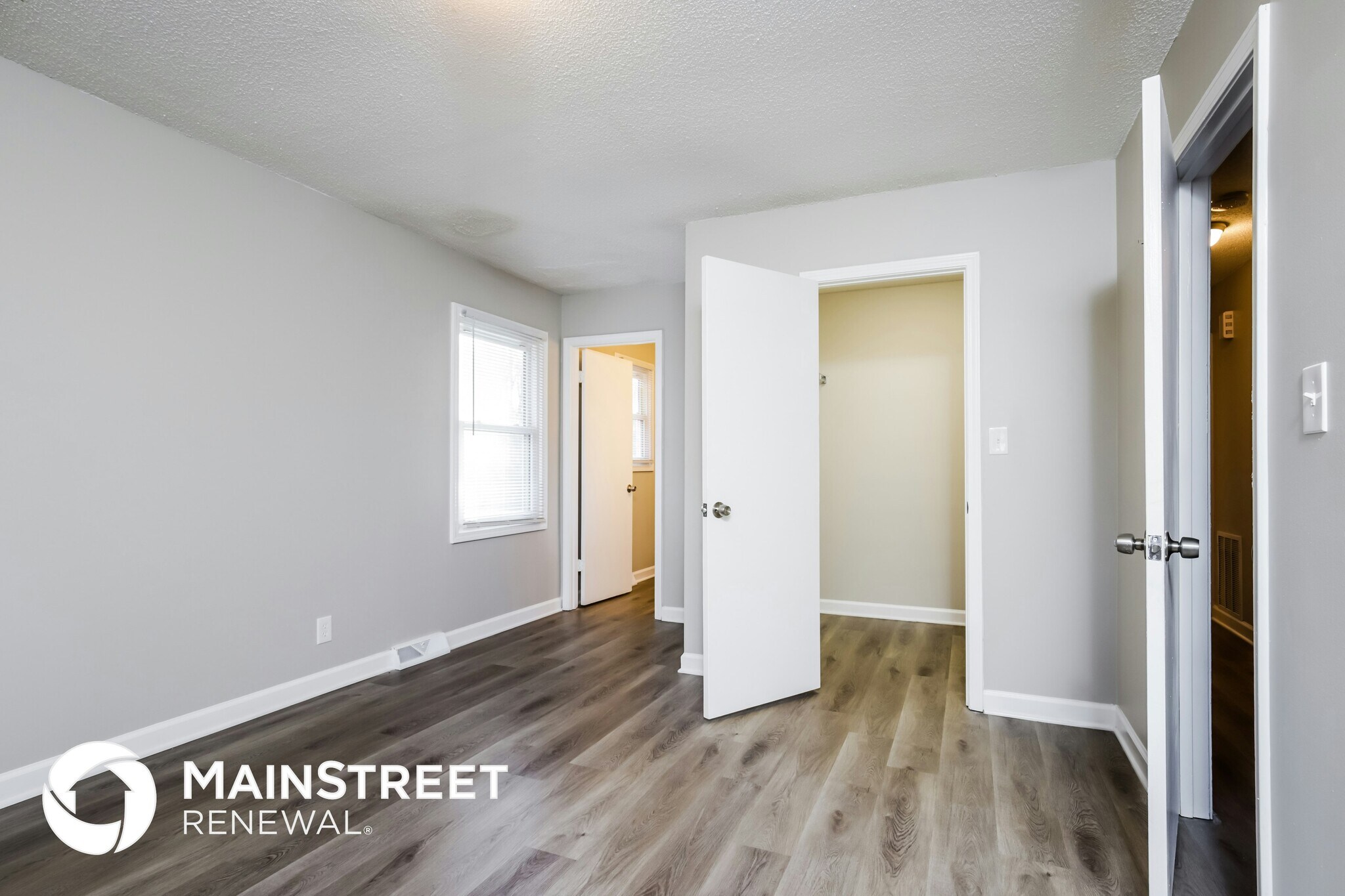 Building Photo - 258 Shallowbrook Dr