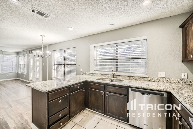 Building Photo - 2112 Churchill Downs Dr