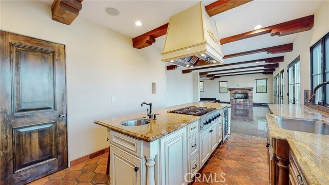 Building Photo - 227 Pso De Granada