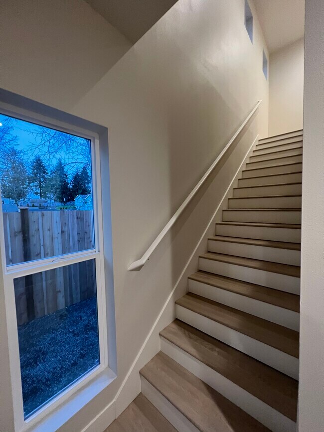 Building Photo - 10109 Alaska St S