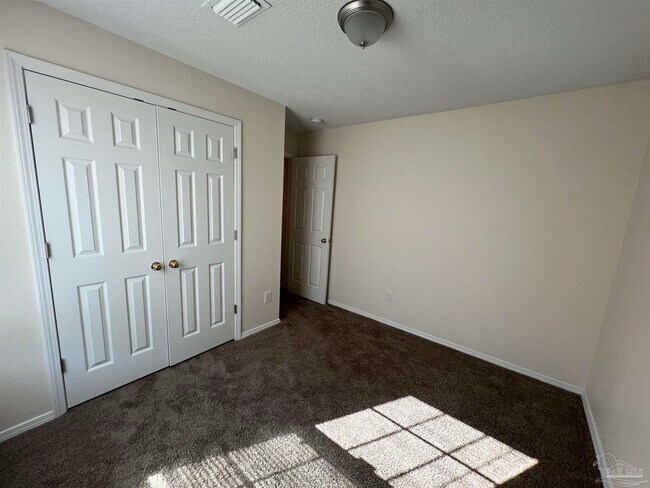 Building Photo - 8921 Camshire Cir