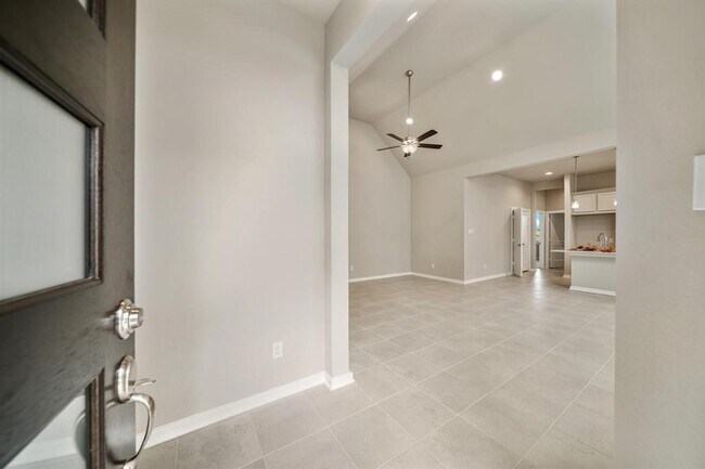 Building Photo - 1547 Crystal Stream Dr