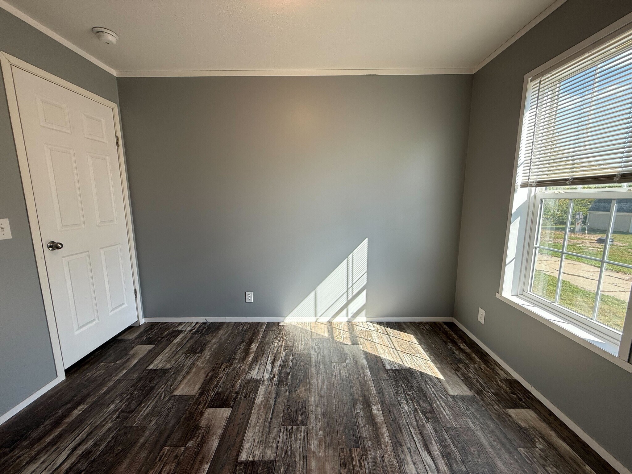 Building Photo - 11853 Cascade Cir