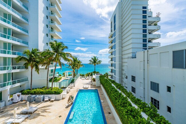 Building Photo - 4391 Collins Ave