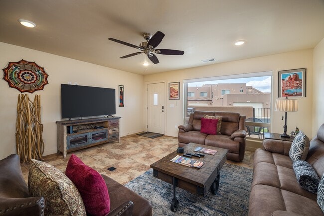 Building Photo - 3862 Desert Willow Cir