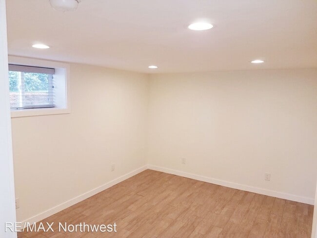Building Photo - 2 br, 1 bath House - 415 Fairview St SE