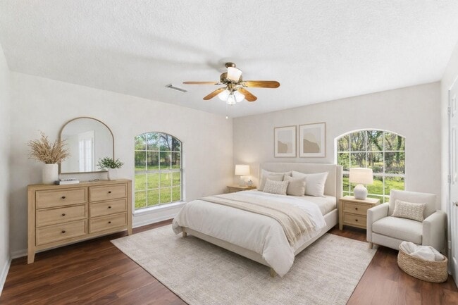 Building Photo - 7825 Hughes Ranch Rd