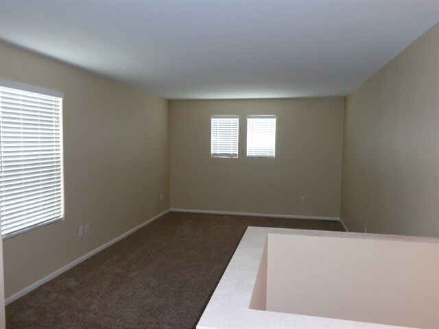 Building Photo - 5550 N Lisbon St