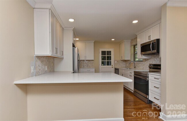 Building Photo - 1215 Sewickley Dr