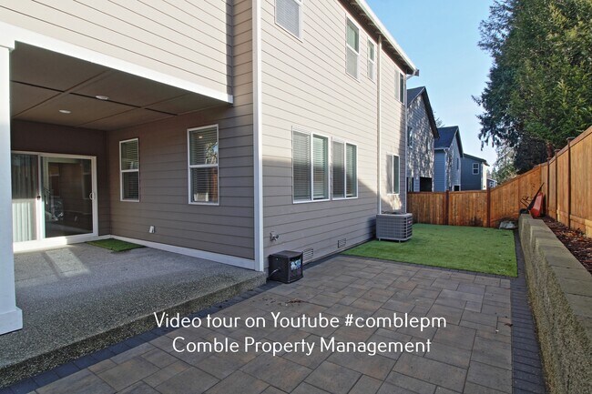 Building Photo - 8815 NE 199th Pl
