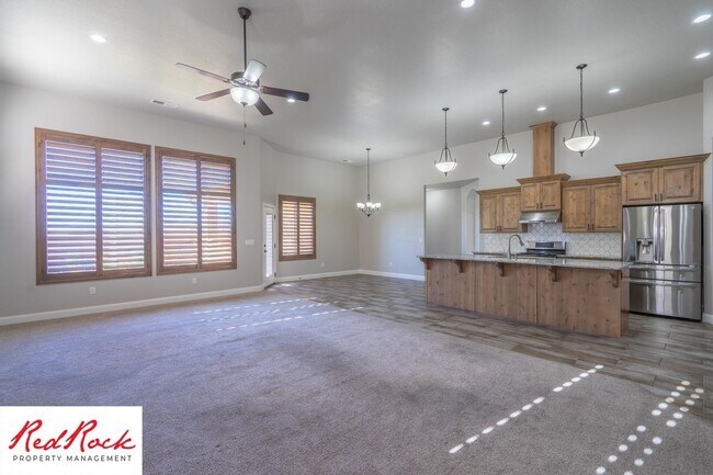 Building Photo - Pet-Friendly 3 Bedroom Home In A Great Neighborhood