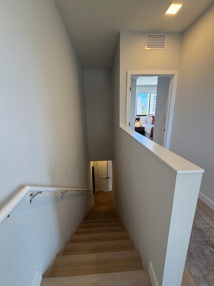 Building Photo - 11291 Biscayne Blvd