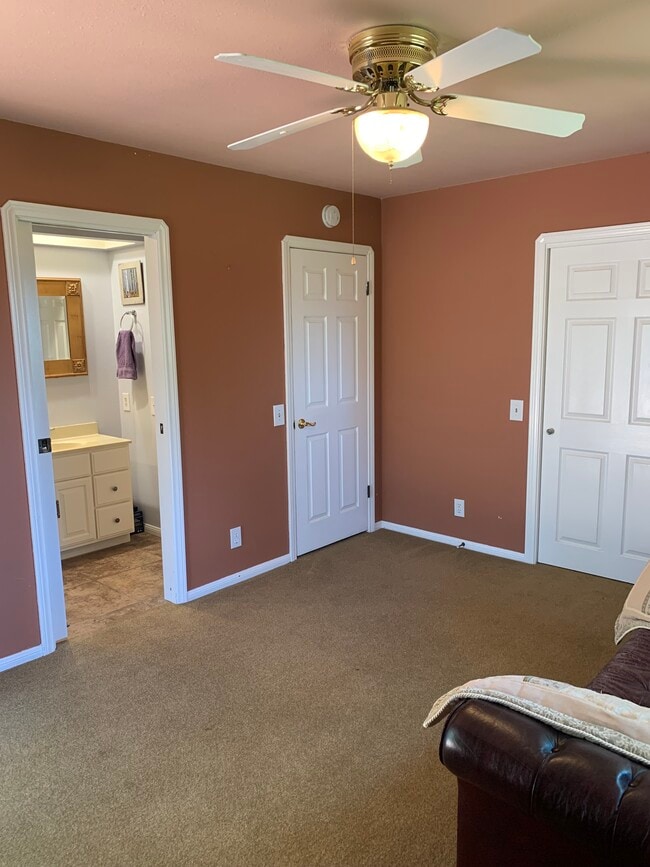 Building Photo - 1401 Via Lima