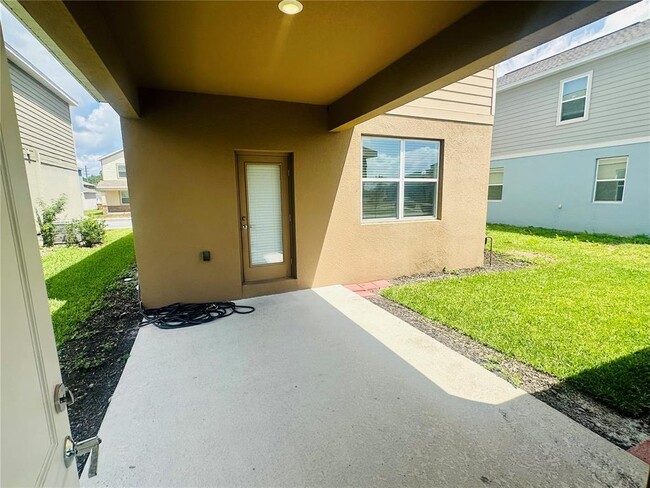 Building Photo - 6452 Sprucepine Ln