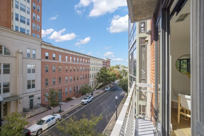 Building Photo - The Hartford | 2 Bed | 2 Bath | 1,100 Sf | 1 Private Balcony | 1 Garage Parking