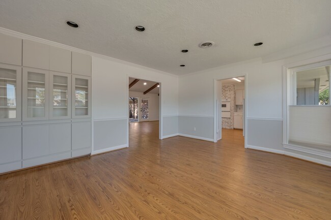 Building Photo - 3802 Sunnybrook Ln