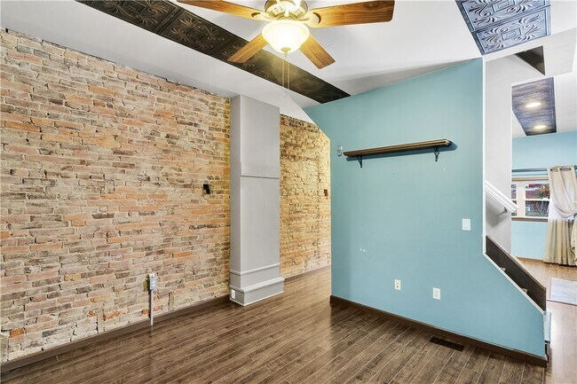 Building Photo - 297 42nd St