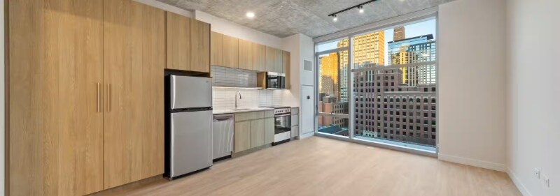 Primary Photo - 800 N Wells St