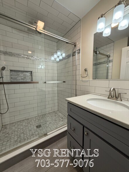 Building Photo - 34 Calumet St