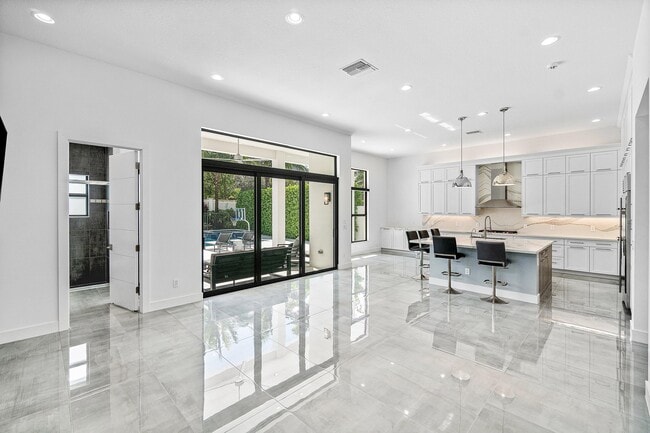 Building Photo - 9006 Dulcetto Ct