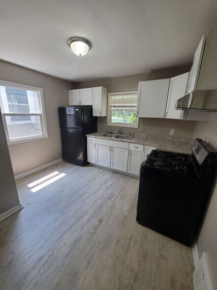 Primary Photo - 5040 N 28th St