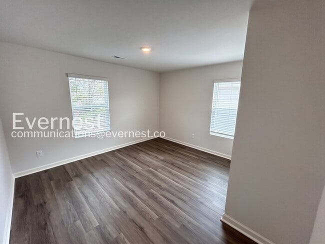 Building Photo - 109 Maple Spg Trl