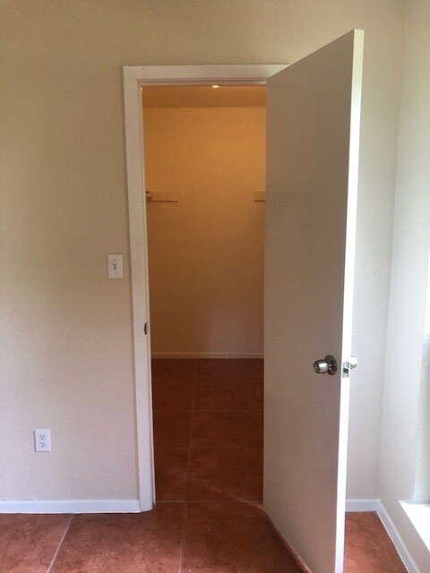 Building Photo - 239 Craddock Ave