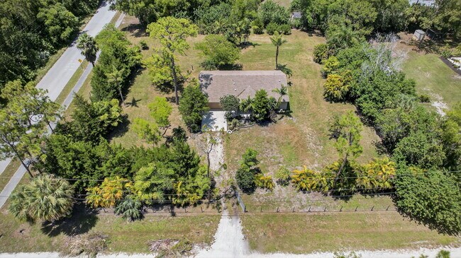 Building Photo - 16971 Mayfair Dr E