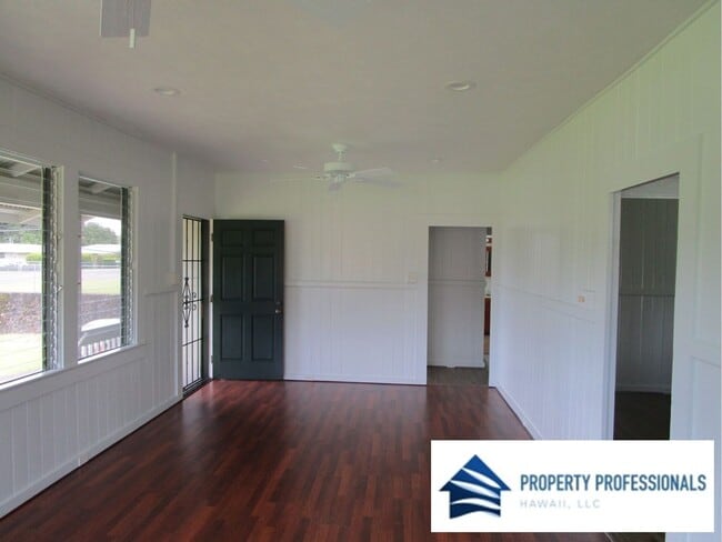 Building Photo - Newly Renovated home in Hilo