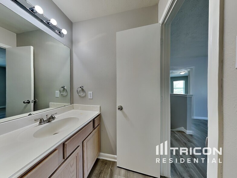 Building Photo - 20710 Hardwick Oaks Dr