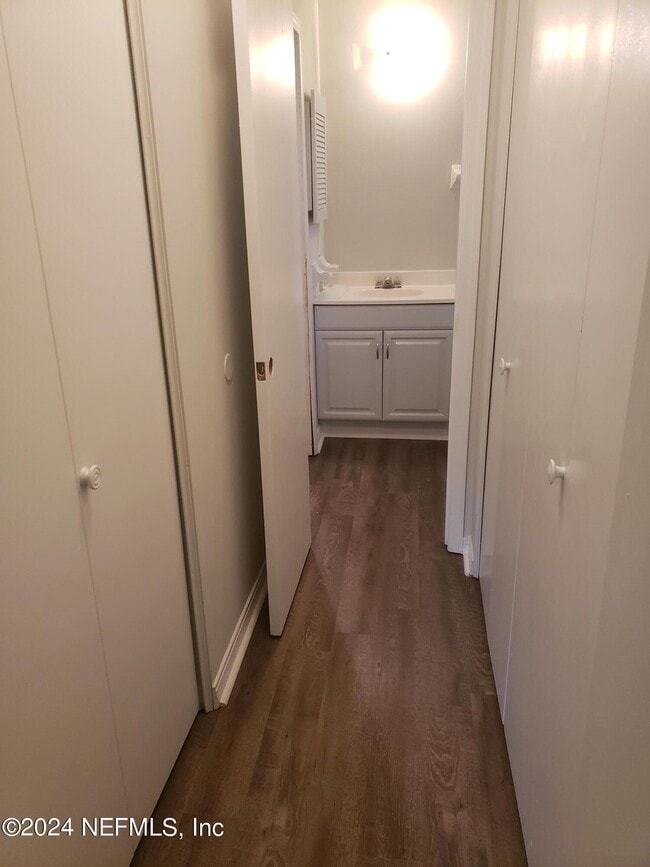 Building Photo - 466 Lombard St