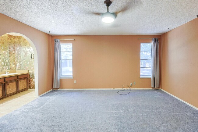 Building Photo - 3311 88th St