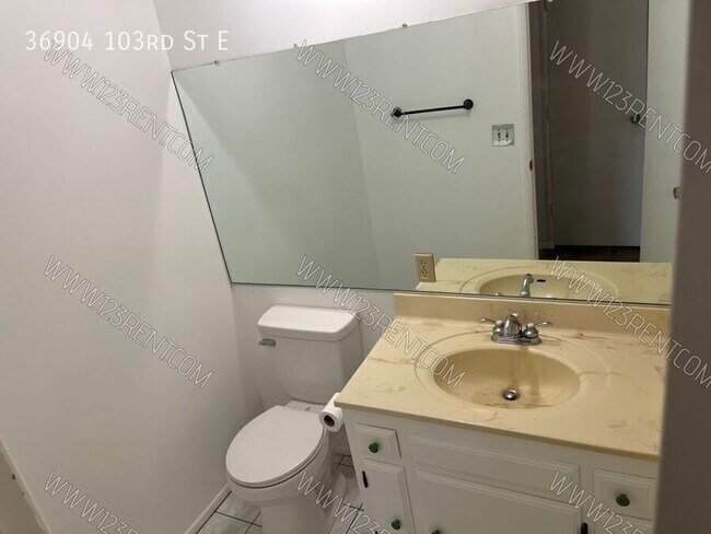 Building Photo - 36904 103rd St E