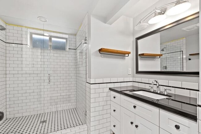 Building Photo - Gorgeous West Seattle Mid-Century Modern w...