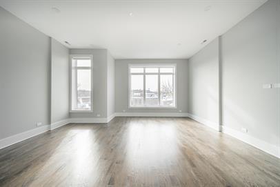 Building Photo - 556 W 18th St