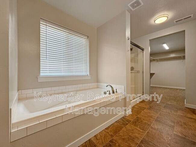 Building Photo - 2466 E Stella Dr